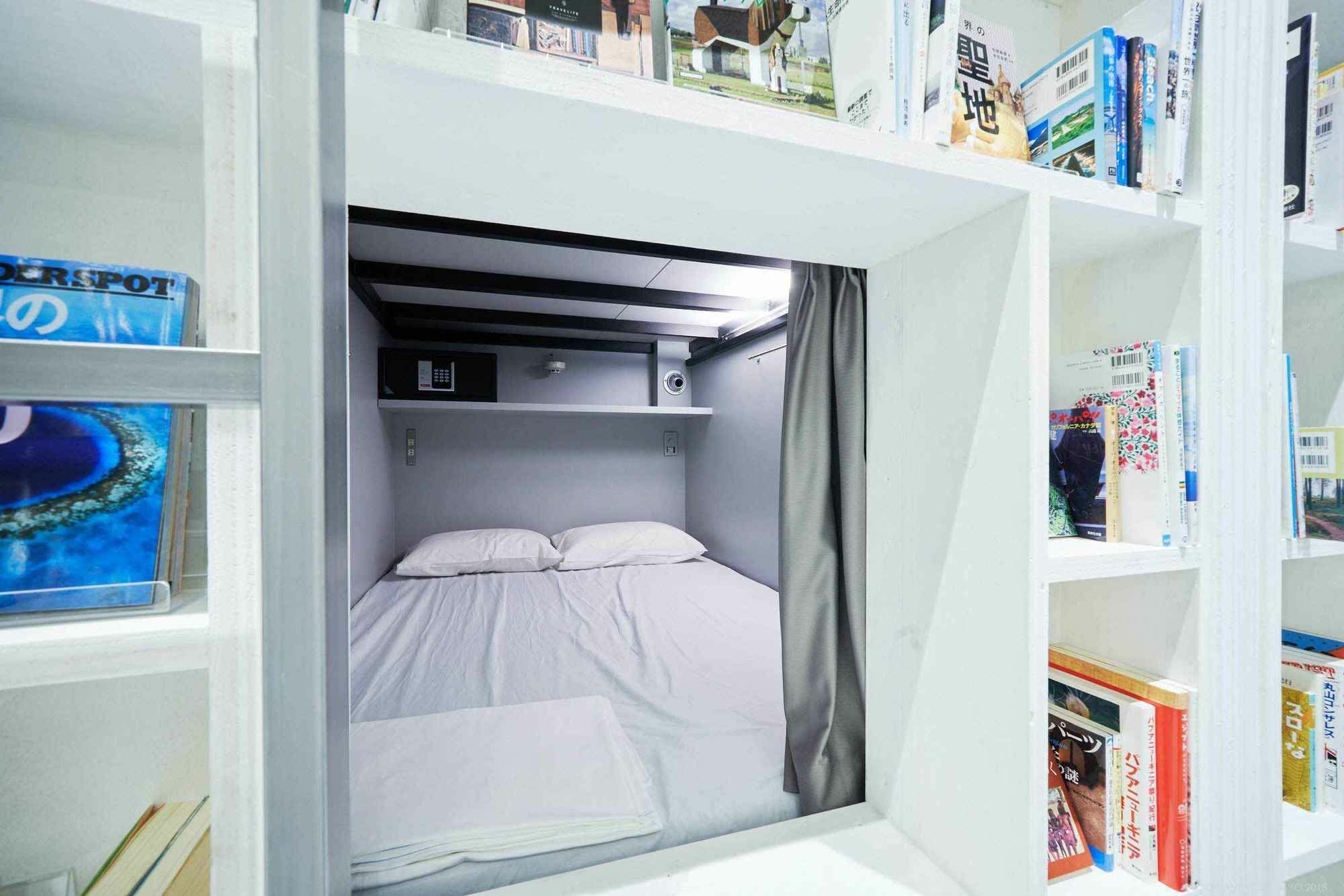 Hostel Book And Bed Tokyo Shinsaibashi Ōsaka Exterior foto